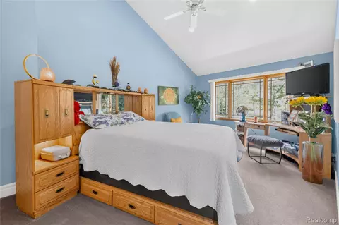Bedroom - 29474 E River Rd, Grosse Ile, MI 48138 photo 3 of 6