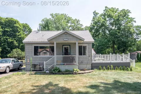 20320 Shadyside St, Livonia, MI 48152