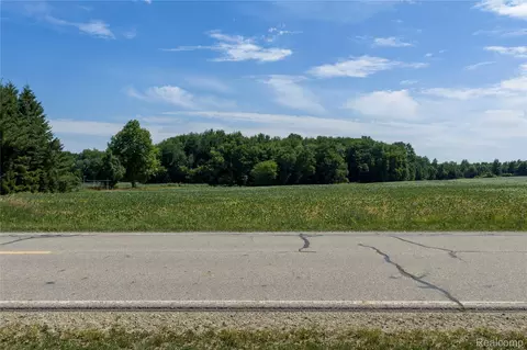 000 Applegate Rd, Washington, MI 48401 photo 3