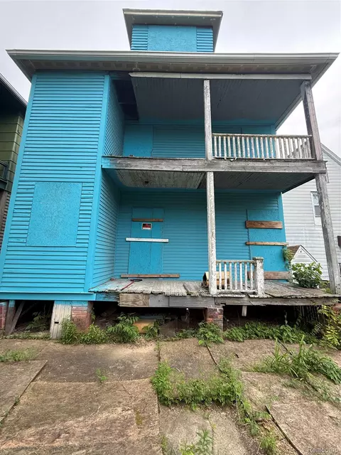 5424 Iroquois St, Detroit, MI 48213