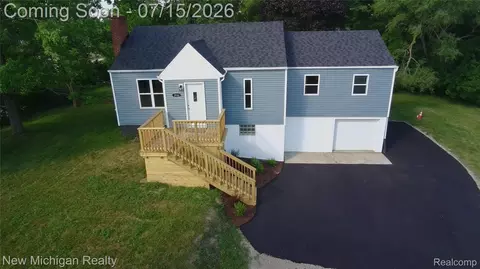 3186 E Grand Blanc Rd, Grand Blanc, MI 48439