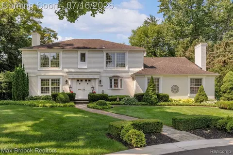 1451 Courtleigh Ter, Bloomfield Hills, MI 48301