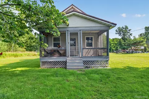 5710 Flinchbaugh Rd, Kimball, MI 48074