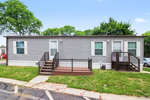 2740 Packard B8 St, Ann Arbor, MI 48108