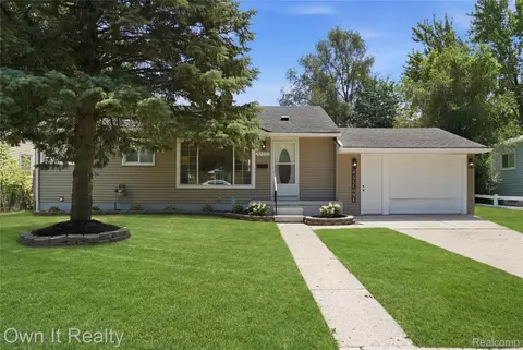 32203 Glen St, Westland, MI 48186