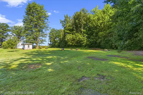 Exterior - 12845 Bueche Rd, Albee, MI 48417 photo 2 of 6