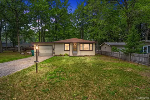 113 Birchwood Ave, Denton, MI 48651
