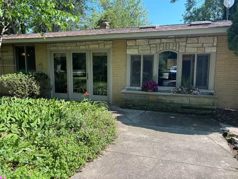 Exterior - 709 E Michigan Ave E, Au Gres, MI 48703 photo 13 of 13
