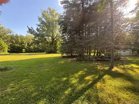 Exterior - 709 E Michigan Ave E, Au Gres, MI 48703 photo 10 of 13