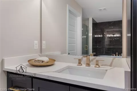 Bath - 50931 Mistwood Dr, Macomb, MI 48042 photo 5 of 5