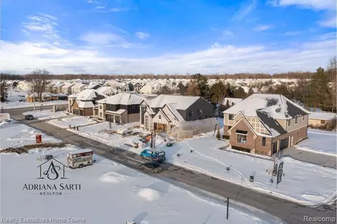 View/Area - 50931 Mistwood Dr, Macomb, MI 48042 photo 5 of 9