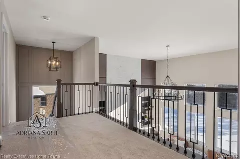 Entry Way - 50931 Mistwood Dr, Macomb, MI 48042 photo 12 of 13