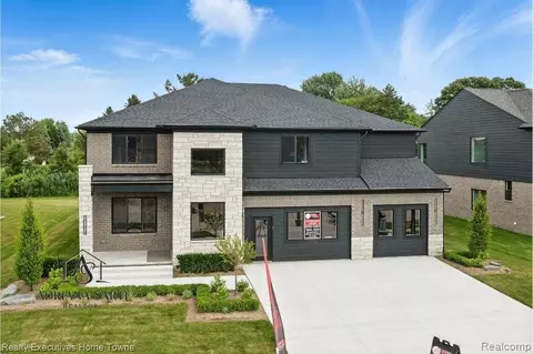 Exterior - 50931 Mistwood Dr, Macomb, MI 48042 photo 2 of 3