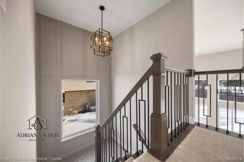 Entry Way - 50931 Mistwood Dr, Macomb, MI 48042 photo 11 of 13