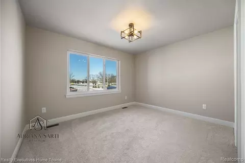 Bedroom - 50931 Mistwood Dr, Macomb, MI 48042 photo 7 of 7
