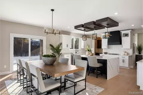 Dining - 50931 Mistwood Dr, Macomb, MI 48042 photo 1 of 4