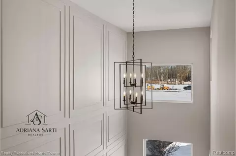 Entry Way - 50931 Mistwood Dr, Macomb, MI 48042 photo 13 of 13