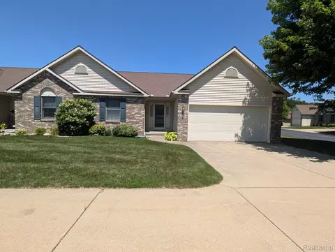 3178 Amsterdam Dr, Vienna, MI 48420