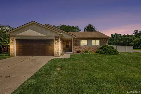 15875 Boreas Dr, Macomb, MI 48044 photo 1
