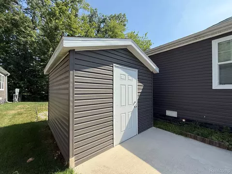 10729 Edwards Ln, Augusta, MI 48191 photo 19