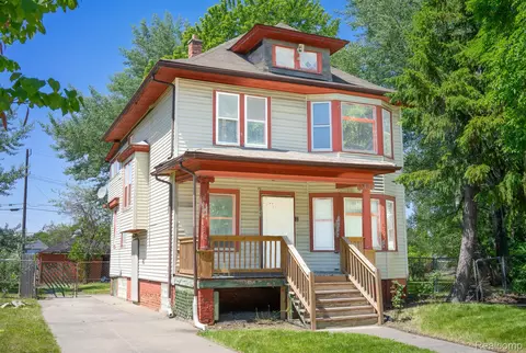 153 Beresford St, Highland Park, MI 48203