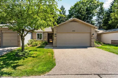 36551 Deerhurst S, Westland, MI 48185