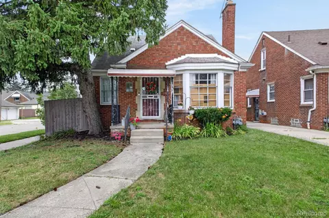 17501 Mendota St, Detroit, MI 48221