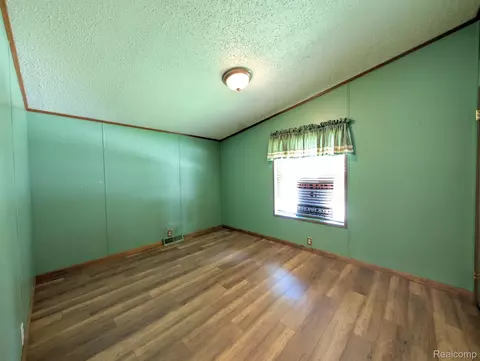 Bedroom - 4024 E 54th St, Mount Morris, MI 48458 photo 3 of 3