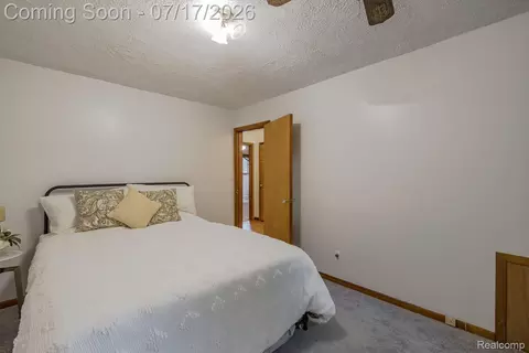 Bedroom - 5511 Wright Dr, Troy, MI 48098 photo 1 of 5