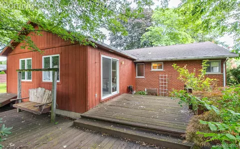 Exterior - 5511 Wright Dr, Troy, MI 48098 photo 1 of 6