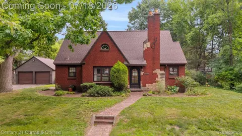 9428 Ball St, Plymouth, MI 48170