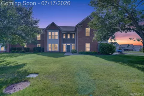 51844 Adler Park Dr E, Chesterfield, MI 48051