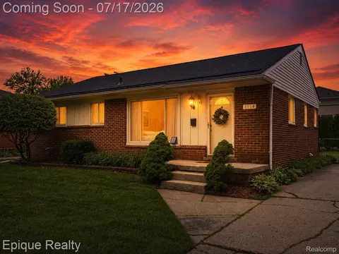 1114 W 13 Mile Rd, Royal Oak, MI 48073