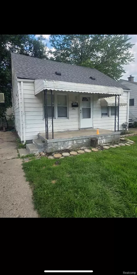 11076 Paige Ave, Warren, MI 48089