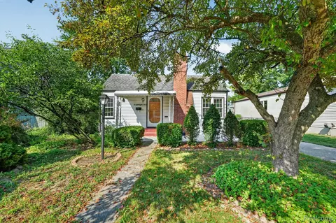28805 Melvin St, Roseville, MI 48066