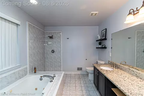 Bath - 17576 Canvasback Dr, Macomb, MI 48044 photo 2 of 4