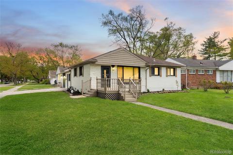 19420 Woodmont St, Harper Woods, MI 48225