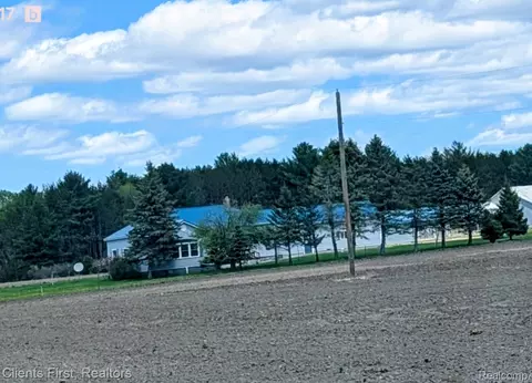 342 N Chambers Rd, Tawas, MI 48763