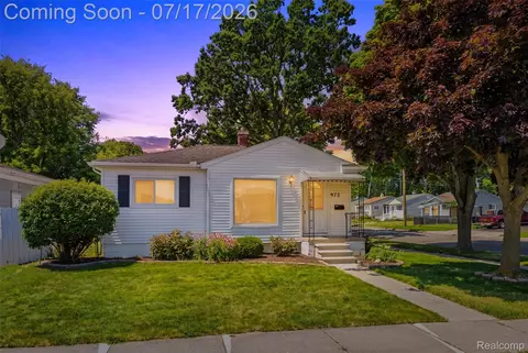 972 Arlene Ave, Pontiac, MI 48340