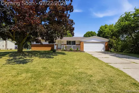 5068 Monticello Dr, Flint, MI 48473