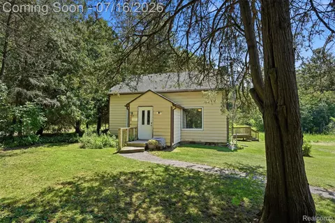 9490 Clark Rd, East Lansing, MI 48823