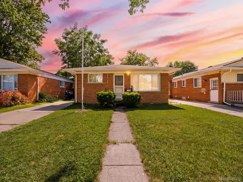 6558 Berwyn St, Dearborn Heights, MI 48127