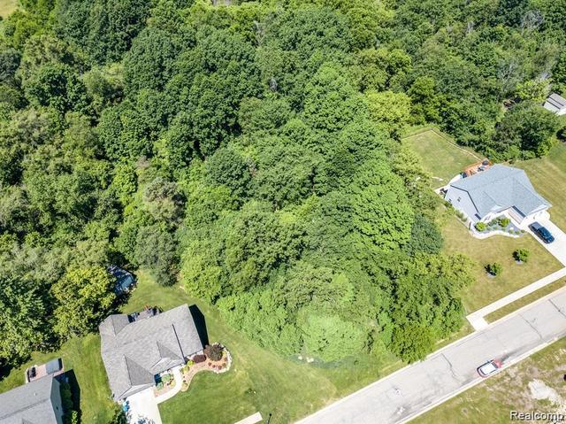 7480 Fairview Dr, Atlas, MI 48438