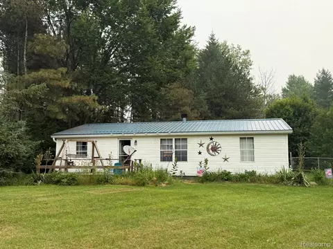 38 S Force, Attica, MI 48412