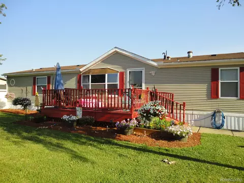 241 Emerald Cir, Dundee, MI 48131 photo 1