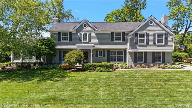 135 Clifton Rd, Bloomfield Hills, MI 48301