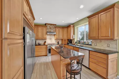 Kitchen - 50414 Greycoat Ln, Macomb, MI 48044 photo 1 of 5