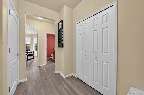 Entry Way - 50414 Greycoat Ln, Macomb, MI 48044 photo 5 of 6