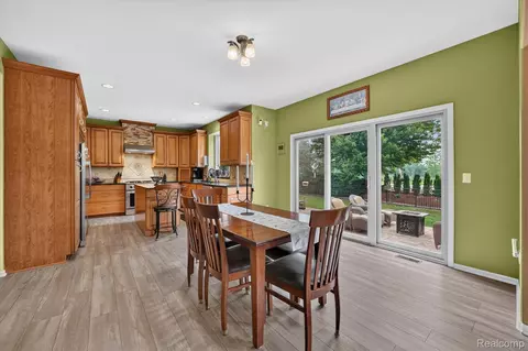 Dining - 50414 Greycoat Ln, Macomb, MI 48044 photo 2 of 4