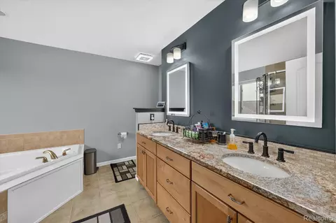 Bath - 50414 Greycoat Ln, Macomb, MI 48044 photo 5 of 8